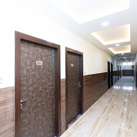 Capital O 19840 Hotel Centre Point Gorakhpur Exterior foto