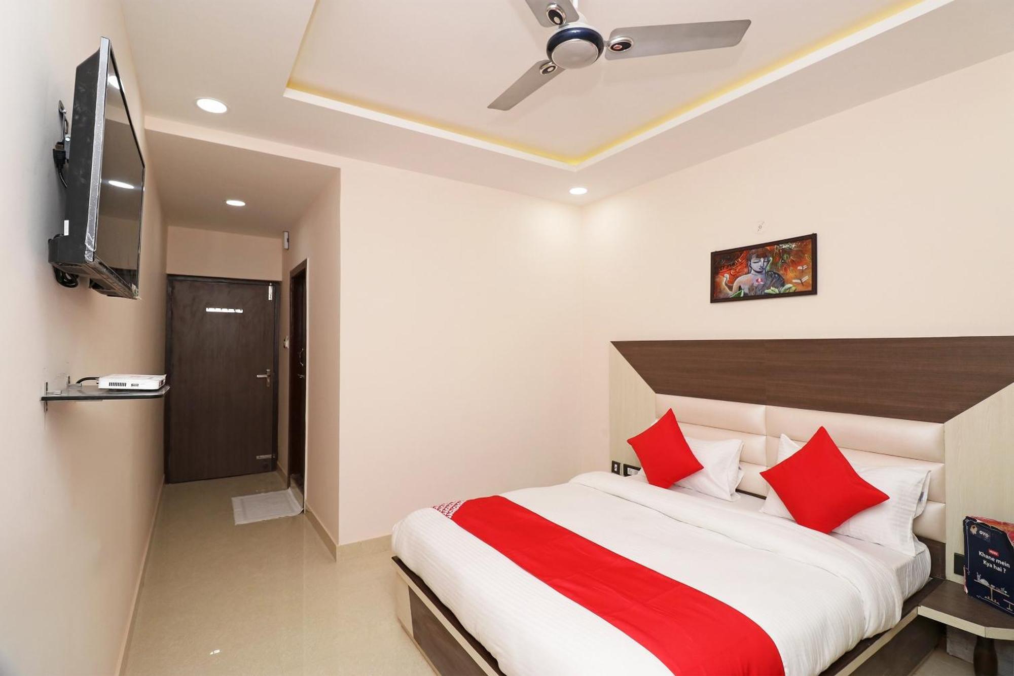 Capital O 19840 Hotel Centre Point Gorakhpur Exterior foto